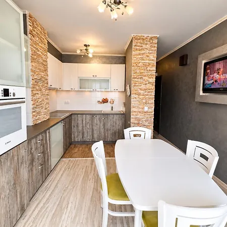1br Next To Grand Mall Апартаменти Варна